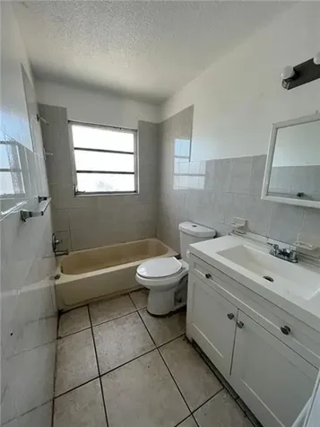 2417 N 19th Avenue Hollywood FL 33020