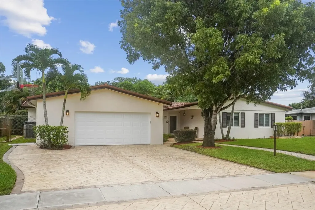 5701 SW 13th Street Plantation FL 33317