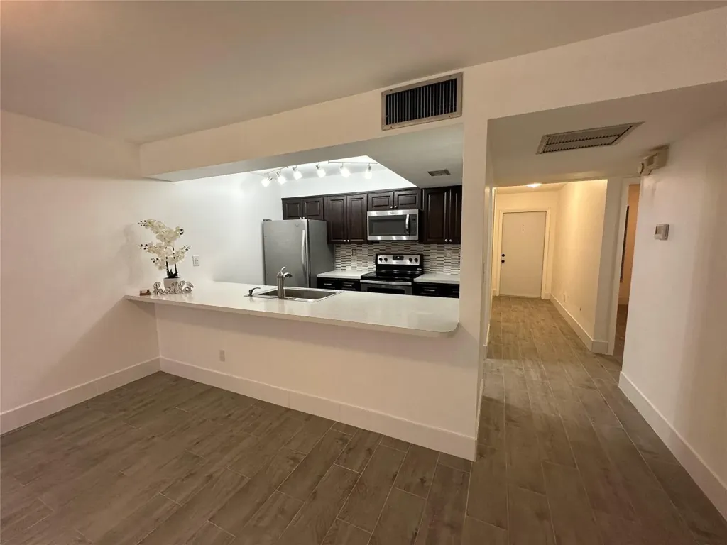 1410 Laguna Lane Pembroke Pines FL 33026