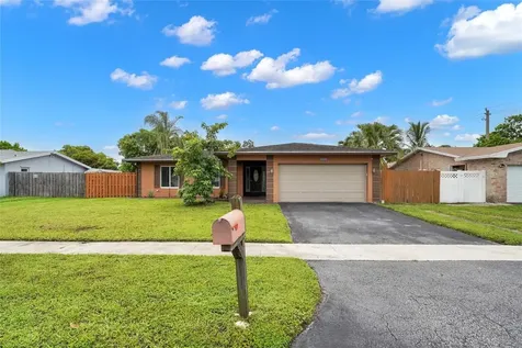 8202 NW 73rd Terrace Tamarac FL 33321