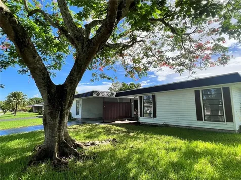 7909 NW 71st Avenue Tamarac FL 33321