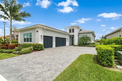 8755 SW Montova Way Port St Lucie FL 34987