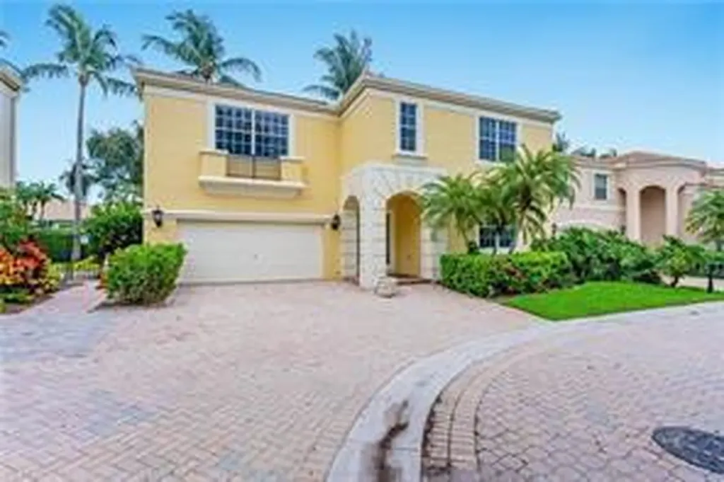4295 NW 64th Lane Boca Raton FL 33496