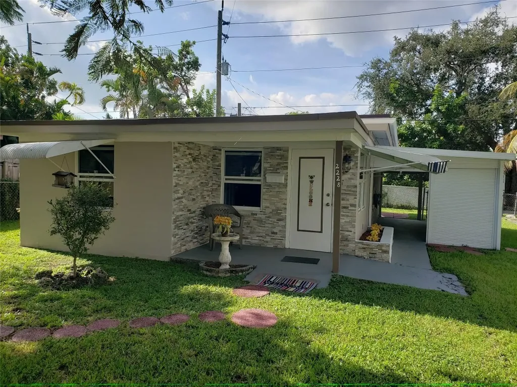 2228 Thomas Street Hollywood FL 33020