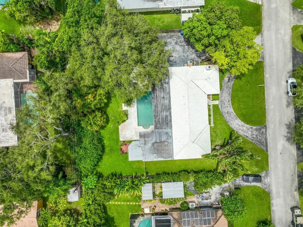 14301 SW 73rd Avenue Palmetto Bay FL 33158