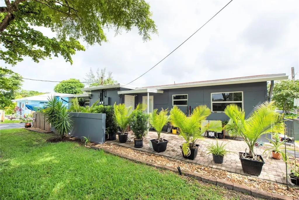 3621 NE 8th Avenue Oakland Park FL 33334