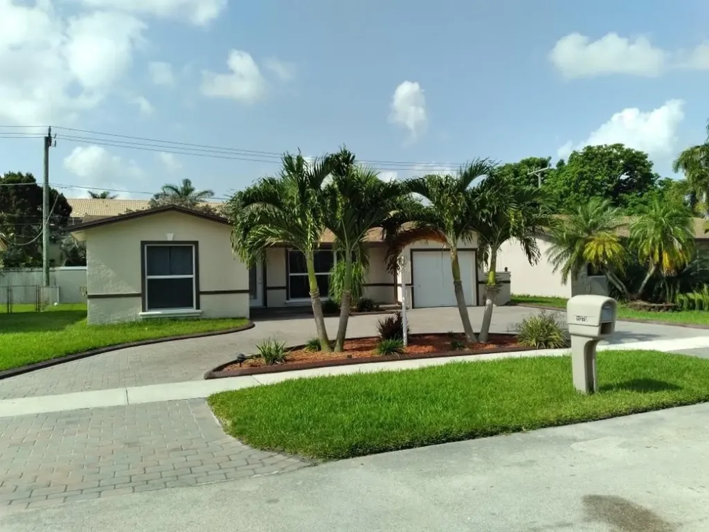 11370 NW 35th Street Sunrise FL 33323