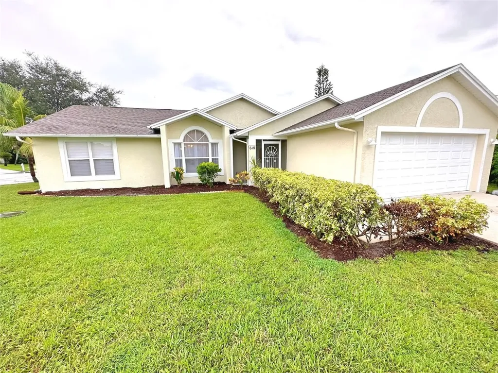 618 SE Stow Terrace Port St Lucie FL 34984