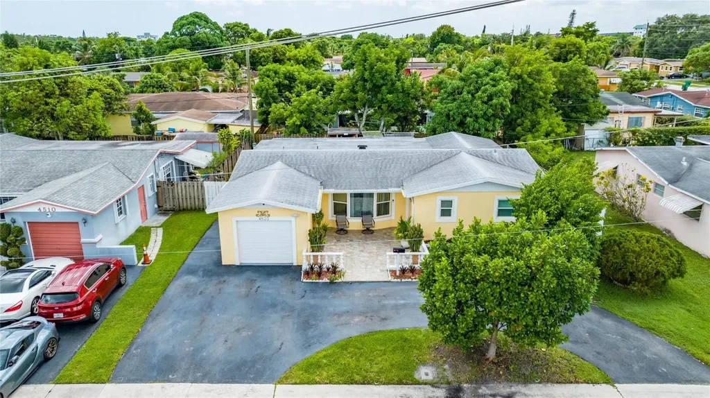 4520 NW 25th Street Lauderhill FL 33313
