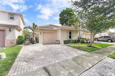 7547 NW 2nd Court Plantation FL 33317