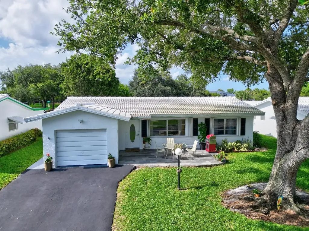 8217 NW 17th Street Plantation FL 33322