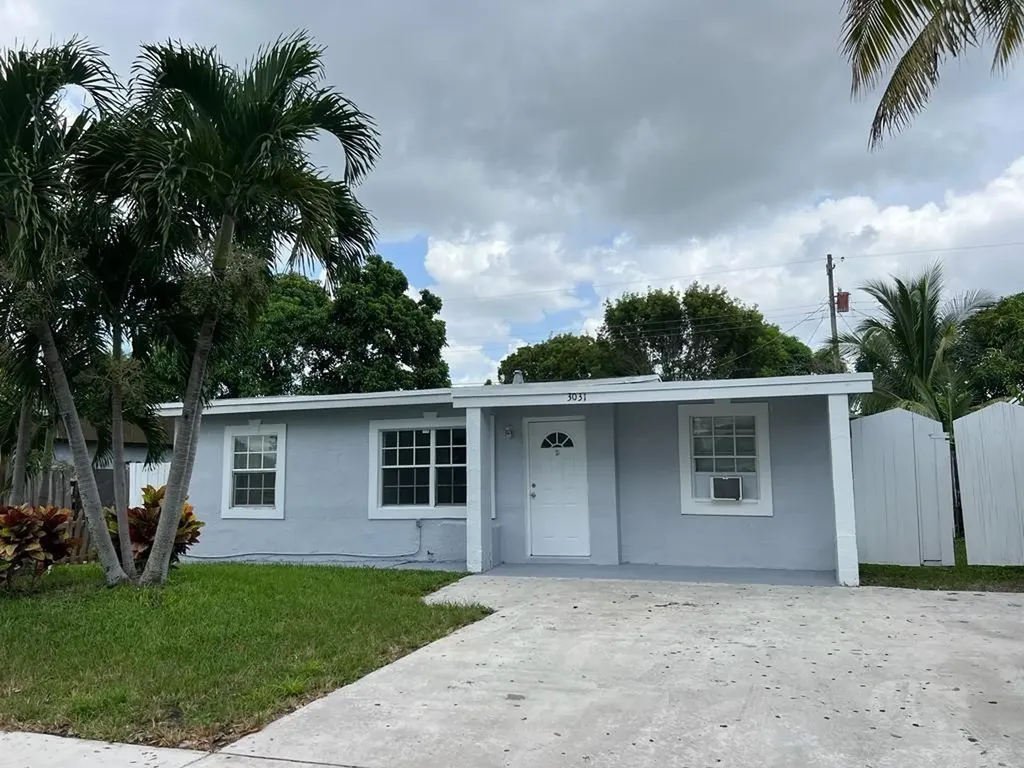 3031 NW 4th Street Pompano Beach FL 33069