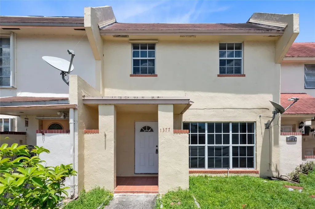 1377 Seaview North Lauderdale FL 33068