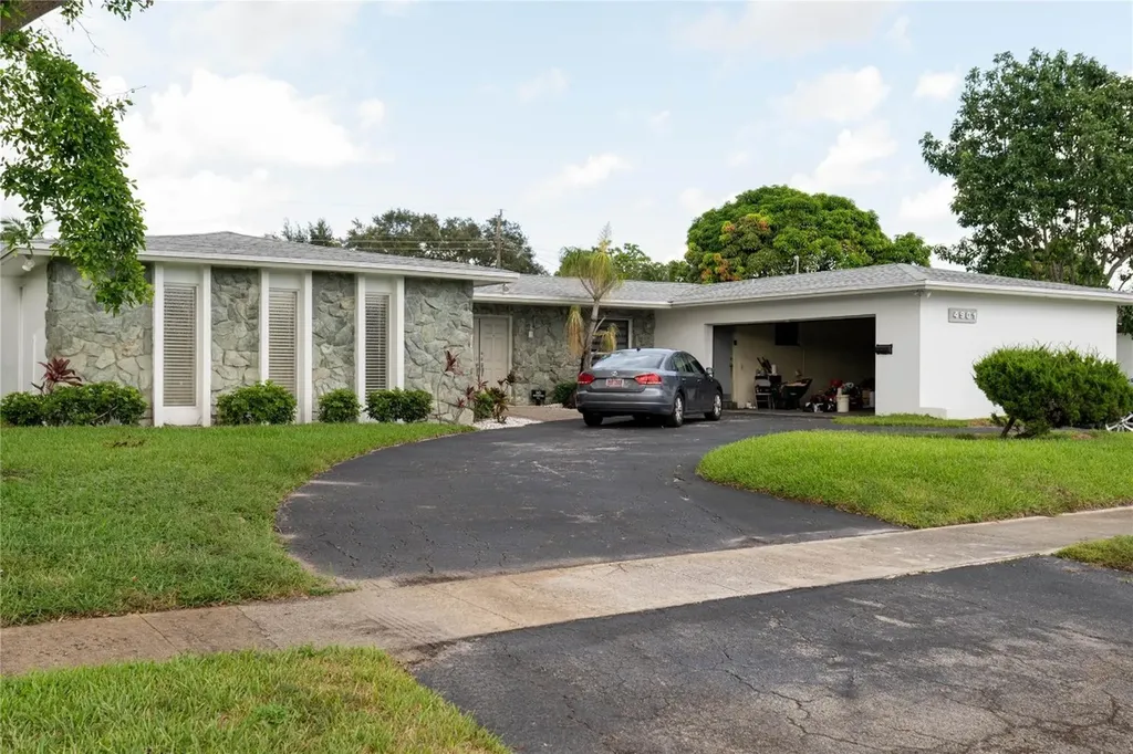 4901 Madison Street Hollywood FL 33021
