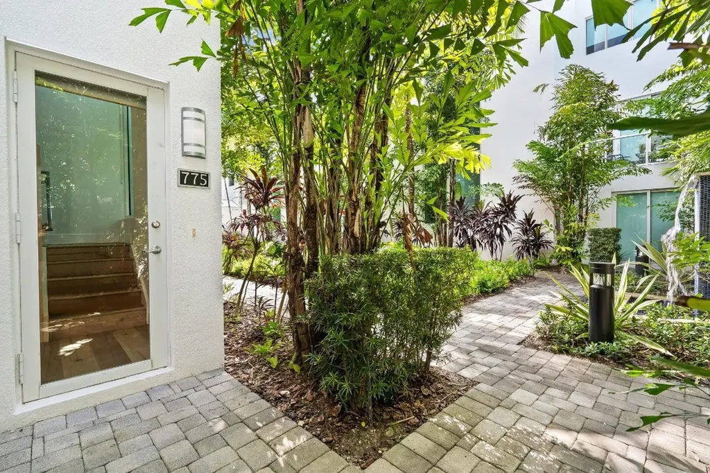 775 NE 4th Avenue Fort Lauderdale FL 33304
