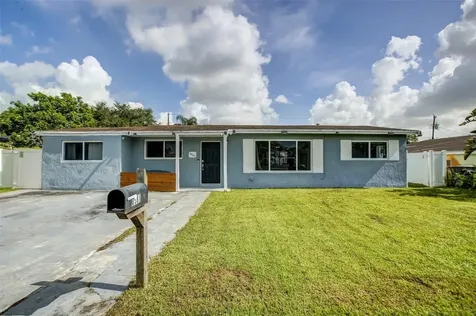 6581 Hayes Street Hollywood FL 33024