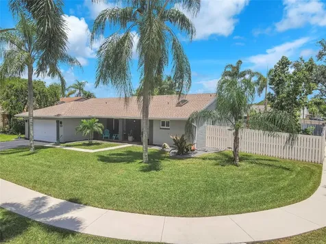 14601 Highland Springs Court Davie FL 33325