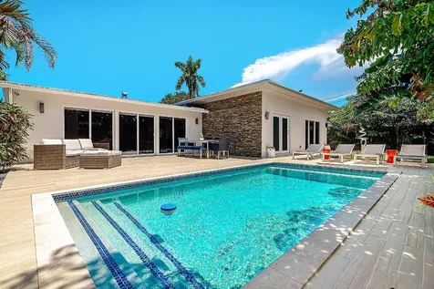 4061 NE 18th Avenue Oakland Park FL 33334