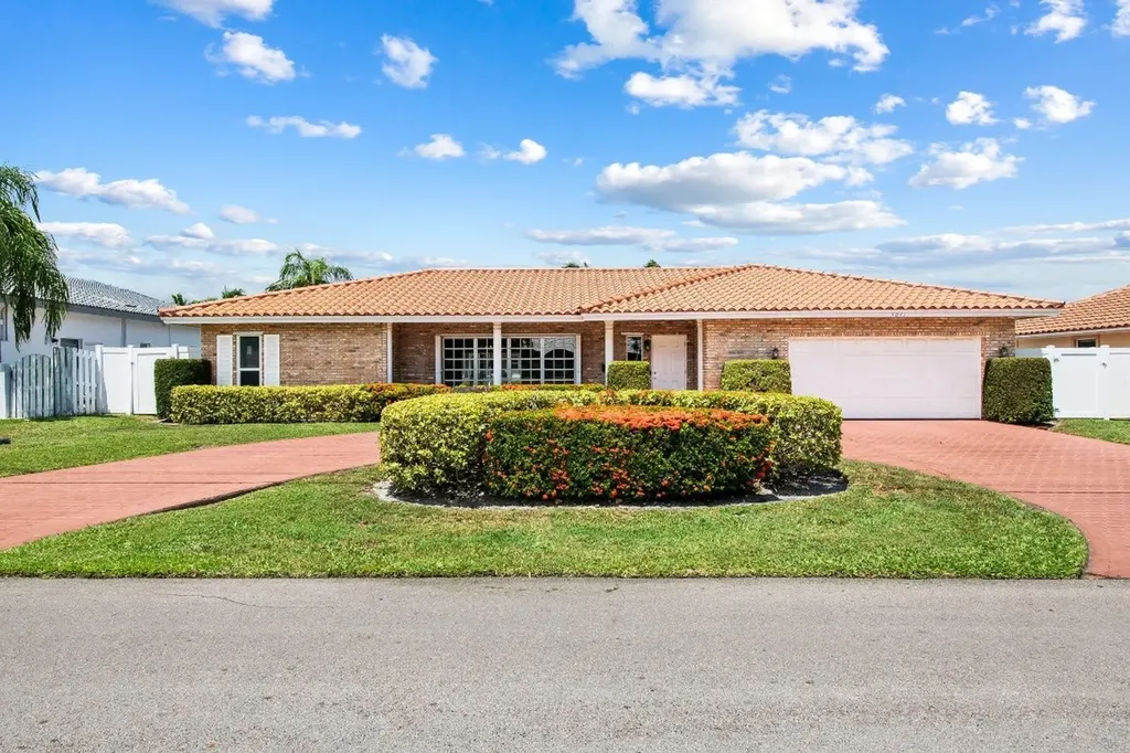 4041 NE 27th Terrace Lighthouse Point FL 33064