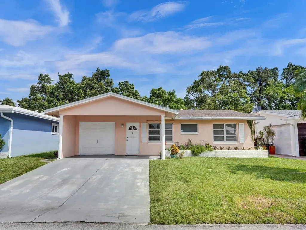 4629 NW 44th Court Tamarac FL 33319