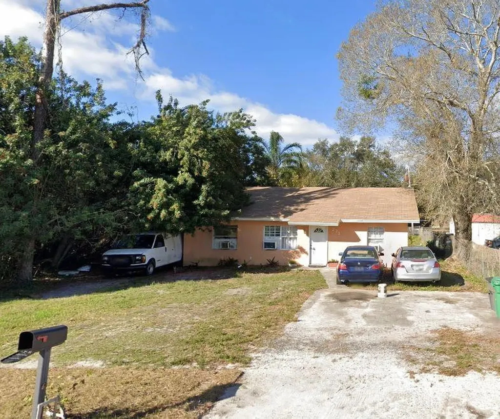 2313 N 41st Street Fort Pierce FL 34946