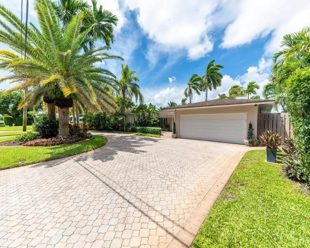 4001 NE 16th Terrace Oakland Park FL 33334