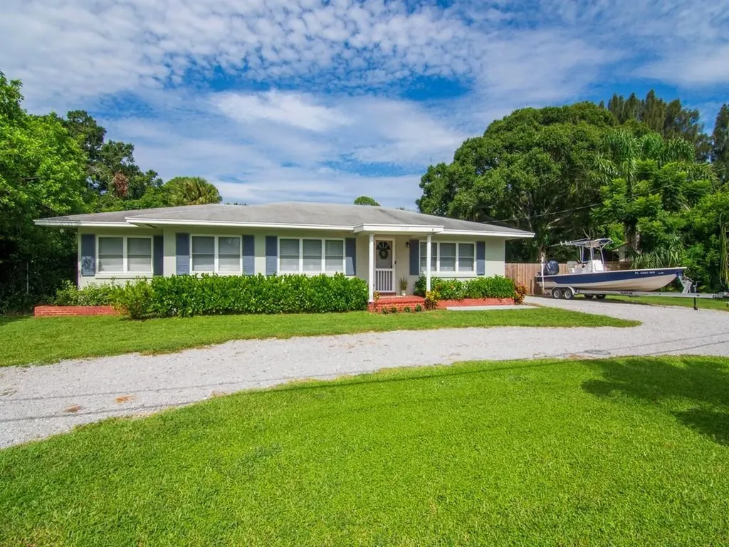1135 20th Avenue Vero Beach FL 32960