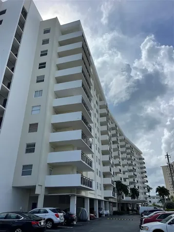 401 Golden Isle Drive Hallandale Beach FL 33009