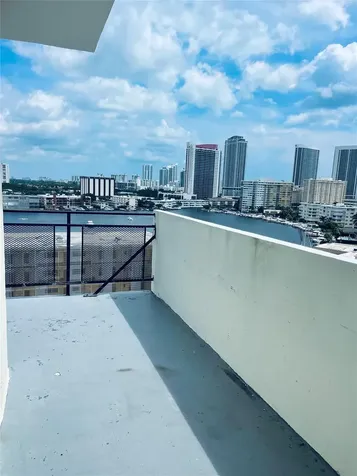 401 Golden Isle Drive Hallandale Beach FL 33009