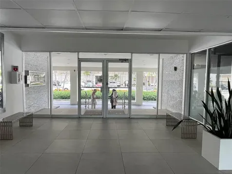 401 Golden Isle Drive Hallandale Beach FL 33009