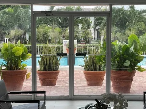 401 Golden Isle Drive Hallandale Beach FL 33009