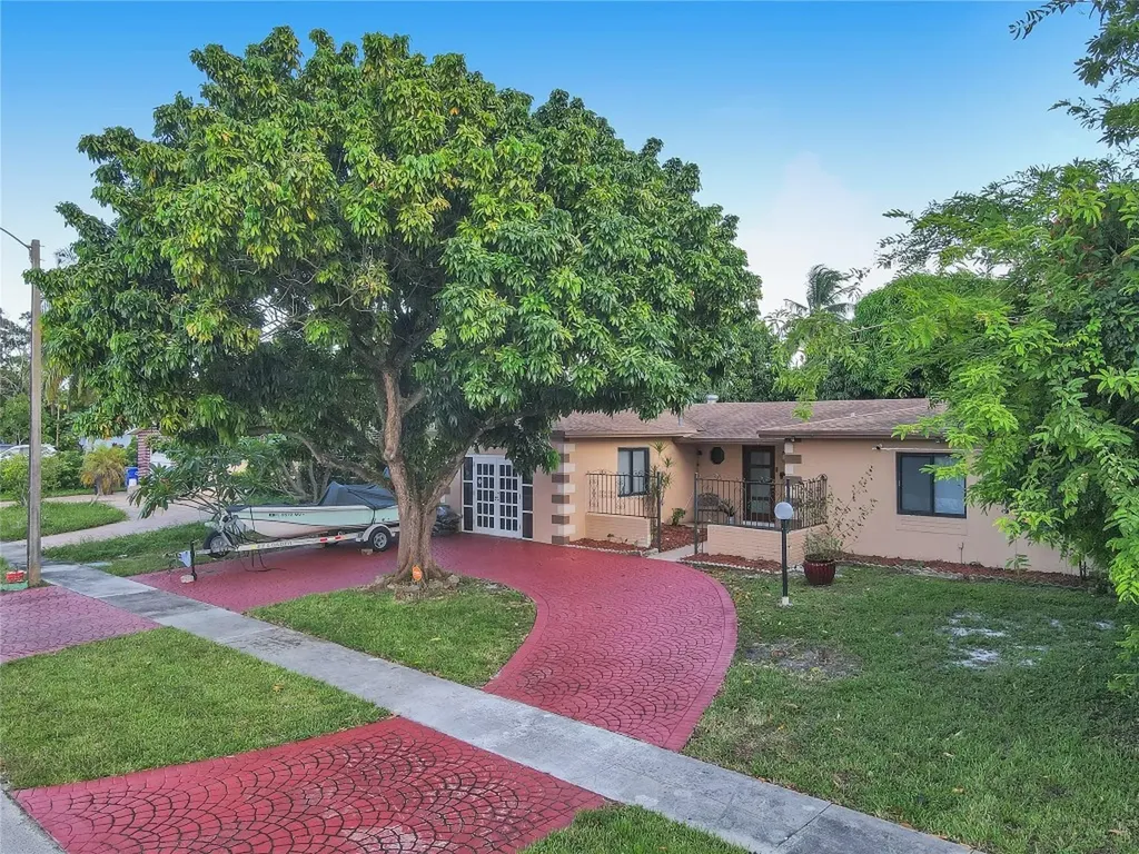 6710 SW 10th Court North Lauderdale FL 33068