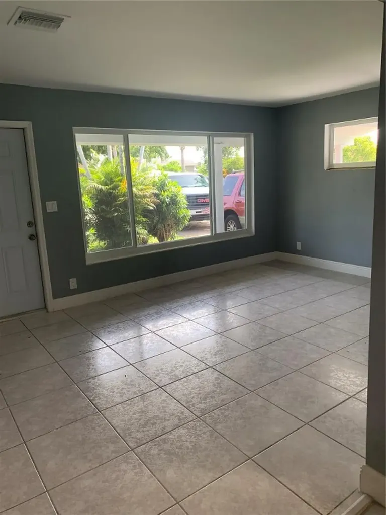 500 W 27th Street Riviera Beach FL 33404