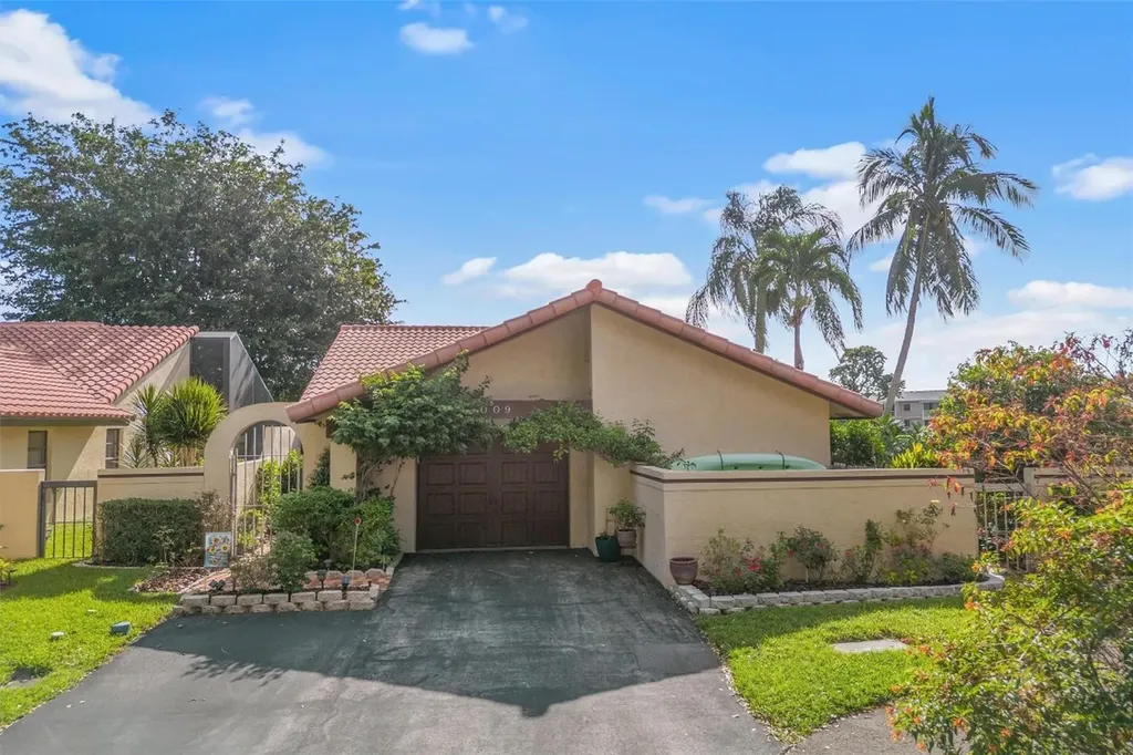 2009 NW 15th Place Delray Beach FL 33445