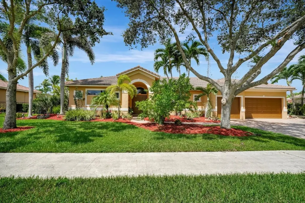 4379 SW 141st Avenue Davie FL 33330