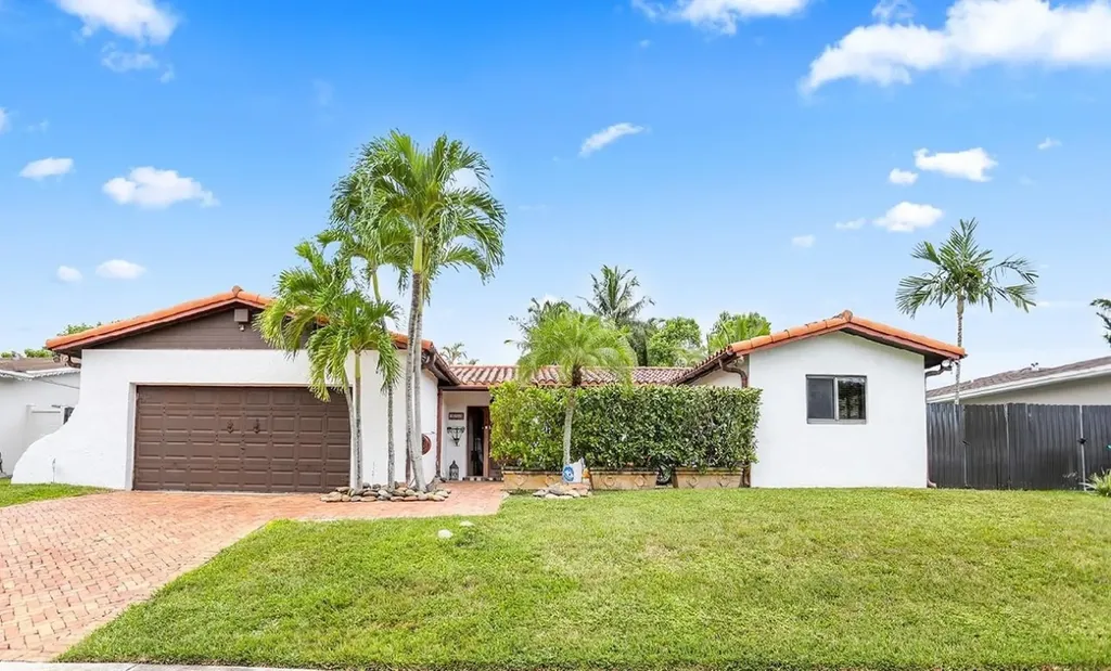 9361 SW 77th Street Miami FL 33173
