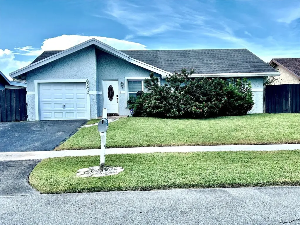 8207 SW 13th Court North Lauderdale FL 33068