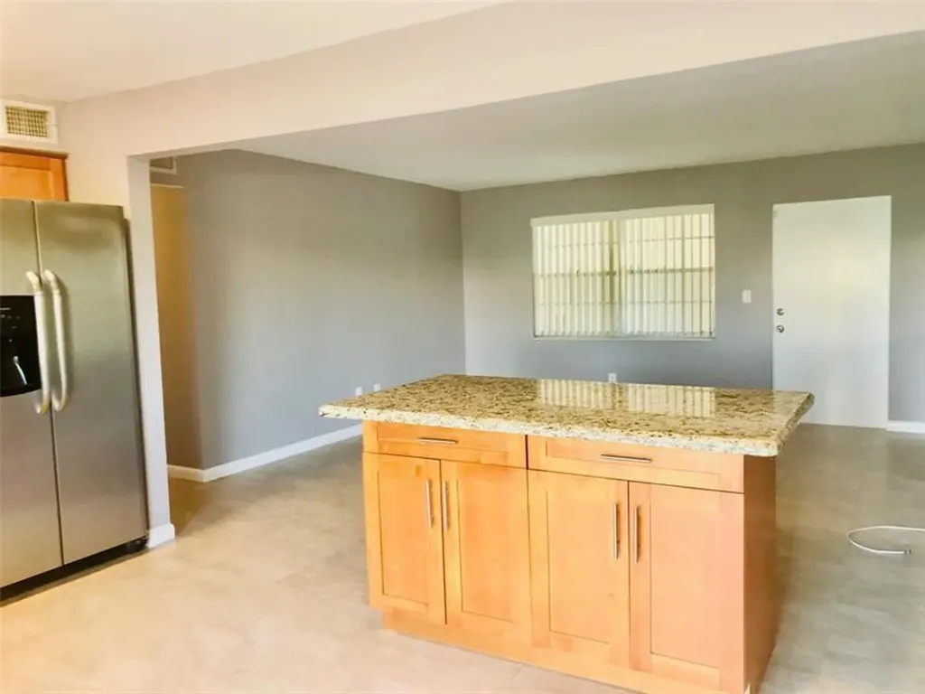 1449 N 14 Hollywood FL 33020
