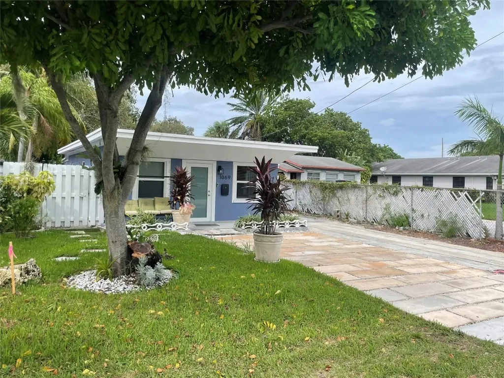 1069 NE 35th Street Oakland Park FL 33334