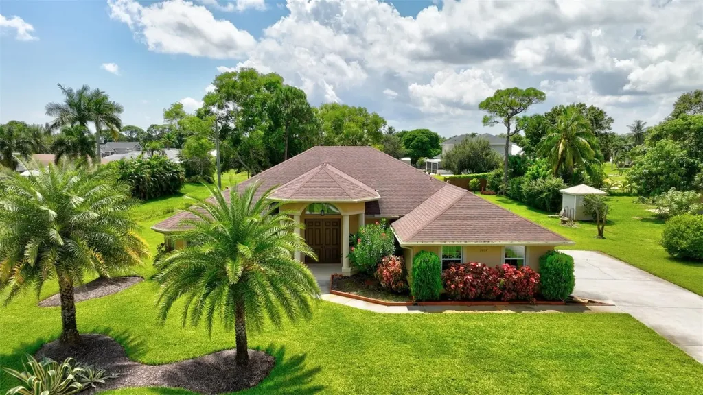 2072 SE Westmoreland Boulevard Port St Lucie FL 34952