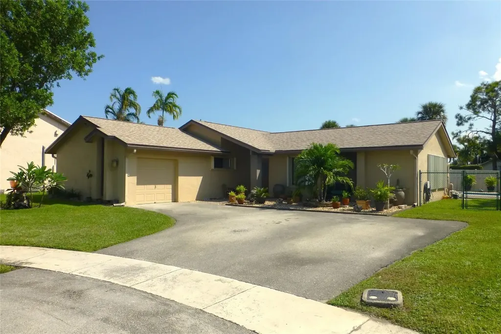 5512 SW 9th Place Margate FL 33068