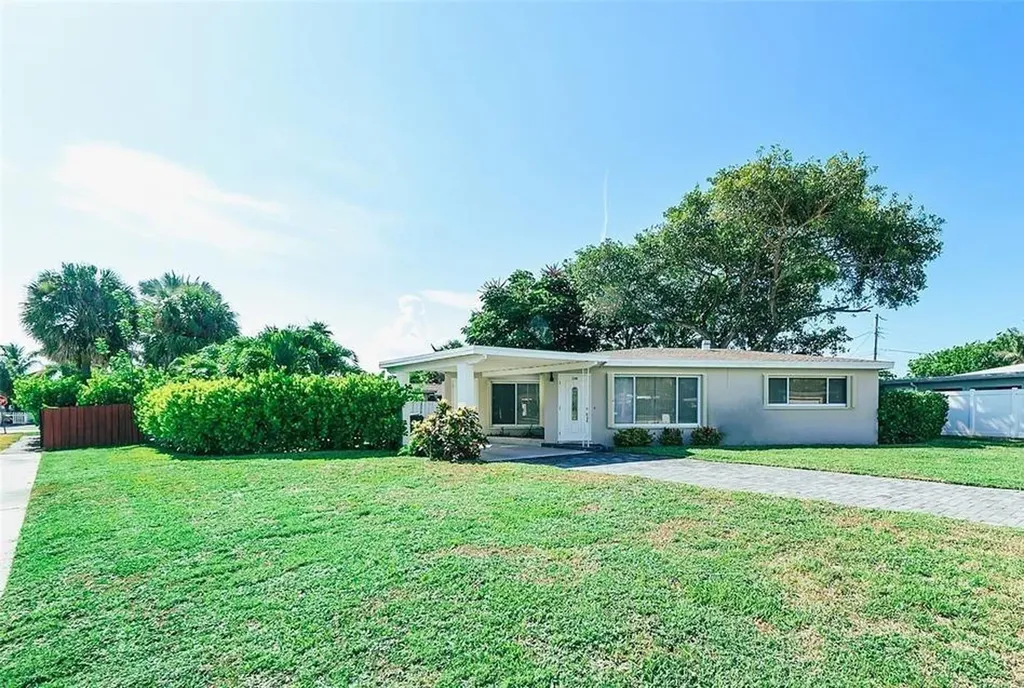 2398 NE 4th Avenue Boca Raton FL 33431