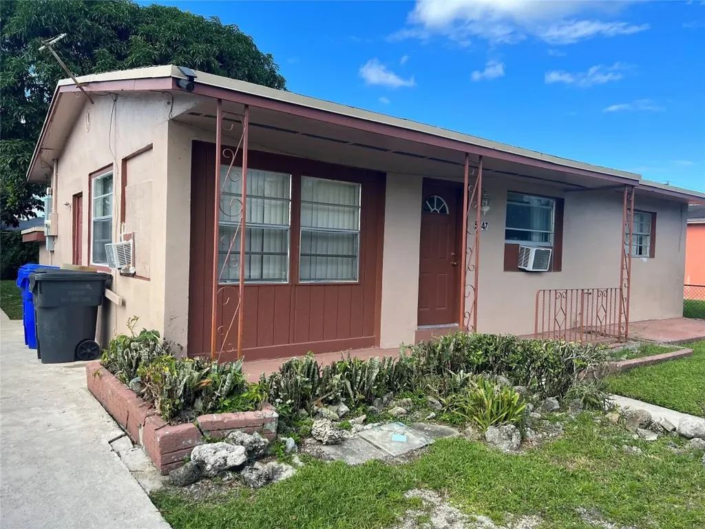 5847 Mayo Street Hollywood FL 33023