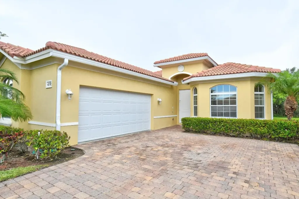 4198 NW Burr Oak Court Jensen Beach FL 34957