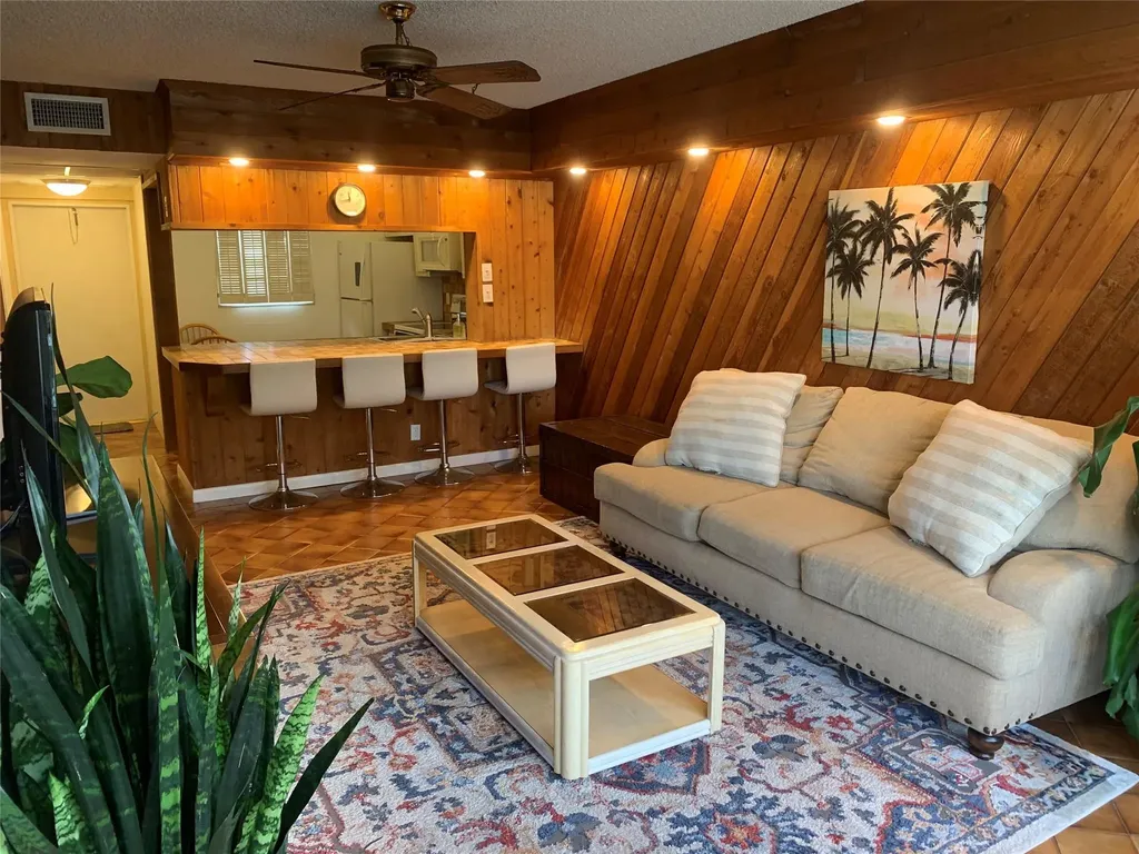 4311 Crystal Lake Drive Deerfield Beach FL 33064