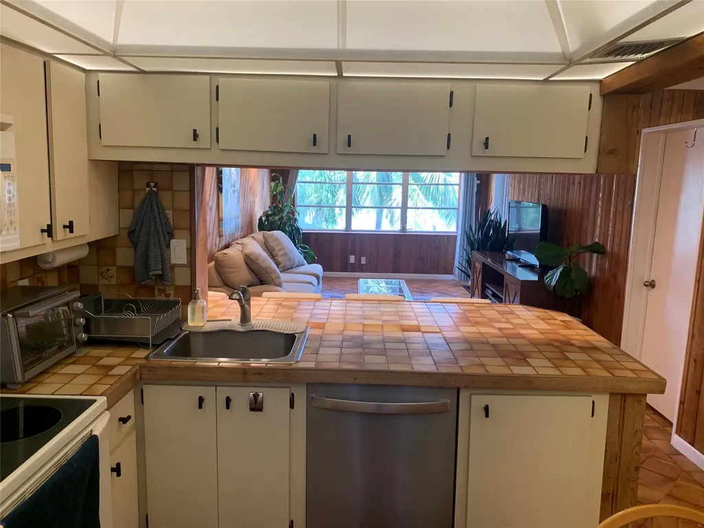 4311 Crystal Lake Drive Deerfield Beach FL 33064