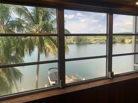 4311 Crystal Lake Drive Deerfield Beach FL 33064