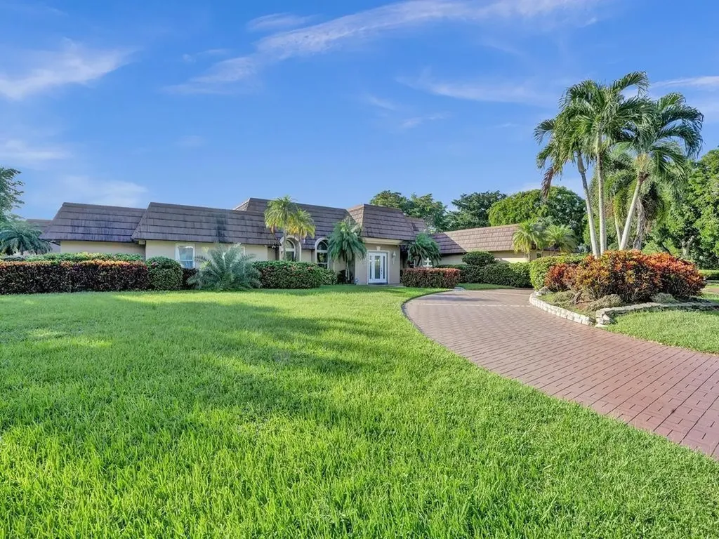 5305 Woodlands Boulevard Tamarac FL 33319