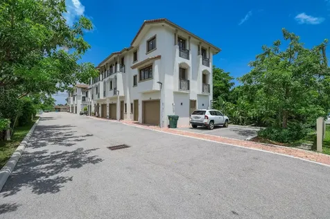 456 NW 41st Street Oakland Park FL 33309