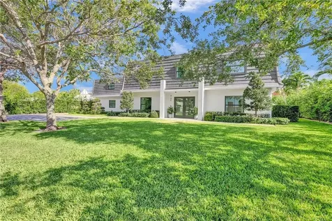 9 Tahoe Lane Sea Ranch Lakes FL 33308